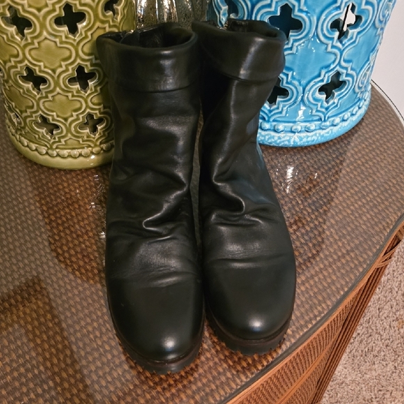 Womens Black Leather Ankle Boots Size 8.5 EUC (#17) - Picture 1 of 8